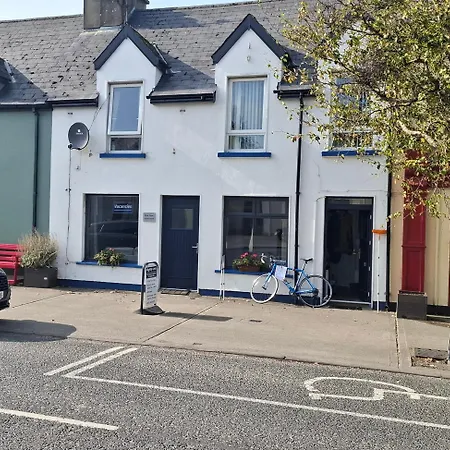 The Blue Door, Main St, Carrigart, F92hc04 Carrigart